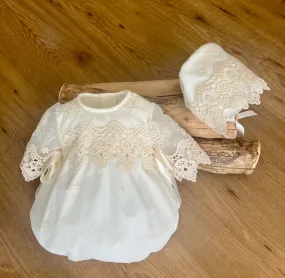 Pelele y capota unisex de guipur colección Hada