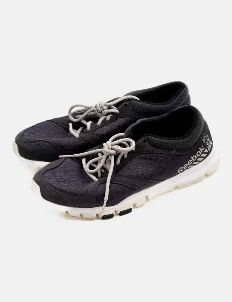 Reebok Zapatilla deportiva negra combinada