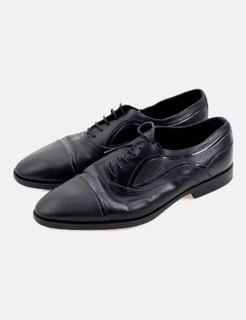 Zara Zapato negro acordonado